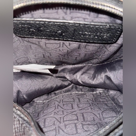 Danielle Nicole Disney Nightmare Before Christmas Deadly Nightshade Crossbody - Picture 12 of 13